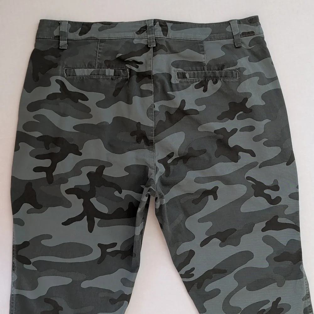 Gap "Gap for Good" Girlfriend Khaki Camouflage Pants 10 Green Pockets - Picture 10 of 15